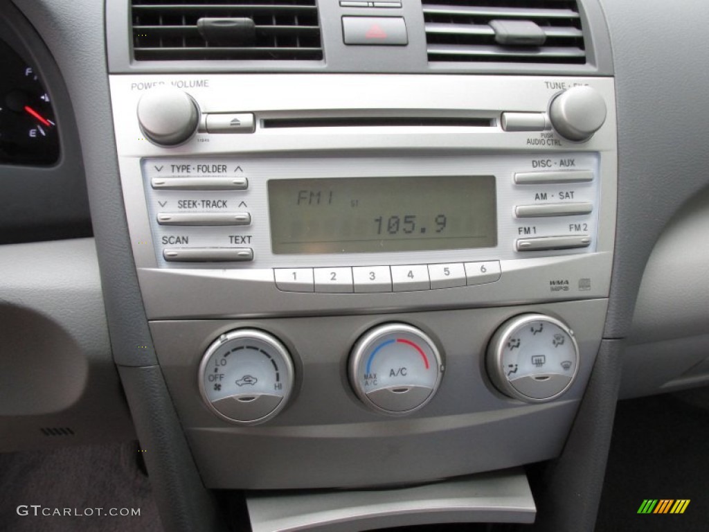 2011 Camry LE - Classic Silver Metallic / Ash photo #17