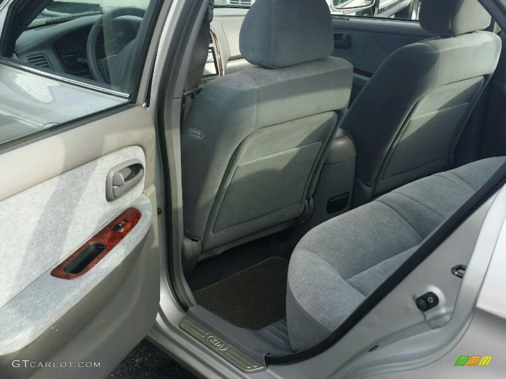 2004 Optima EX V6 - Diamond Silver / Beige photo #11