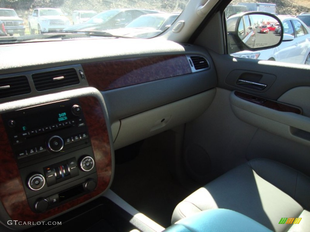 2007 Suburban 1500 LT 4x4 - Graystone Metallic / Light Titanium/Dark Titanium photo #15