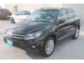 Deep Black Pearl - Tiguan S Photo No. 4