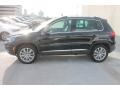 Deep Black Pearl - Tiguan S Photo No. 5