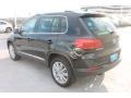 Deep Black Pearl - Tiguan S Photo No. 6