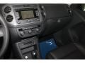 Deep Black Pearl - Tiguan S Photo No. 15
