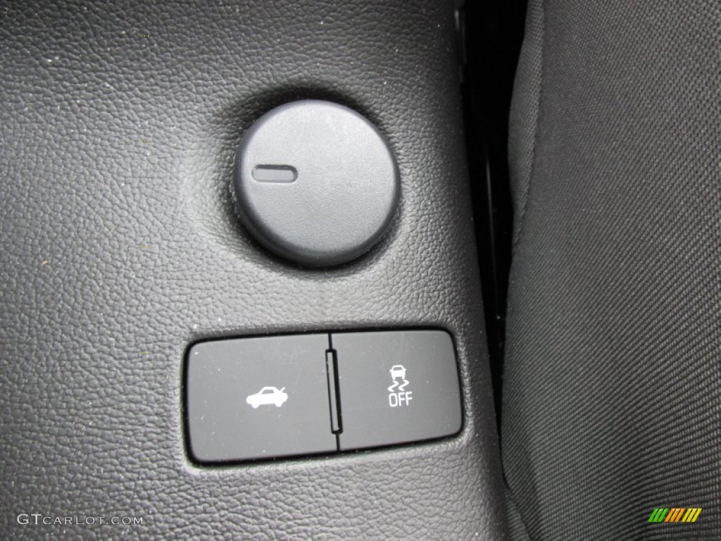 2015 Chevrolet Sonic LS Sedan Controls Photo #98115770