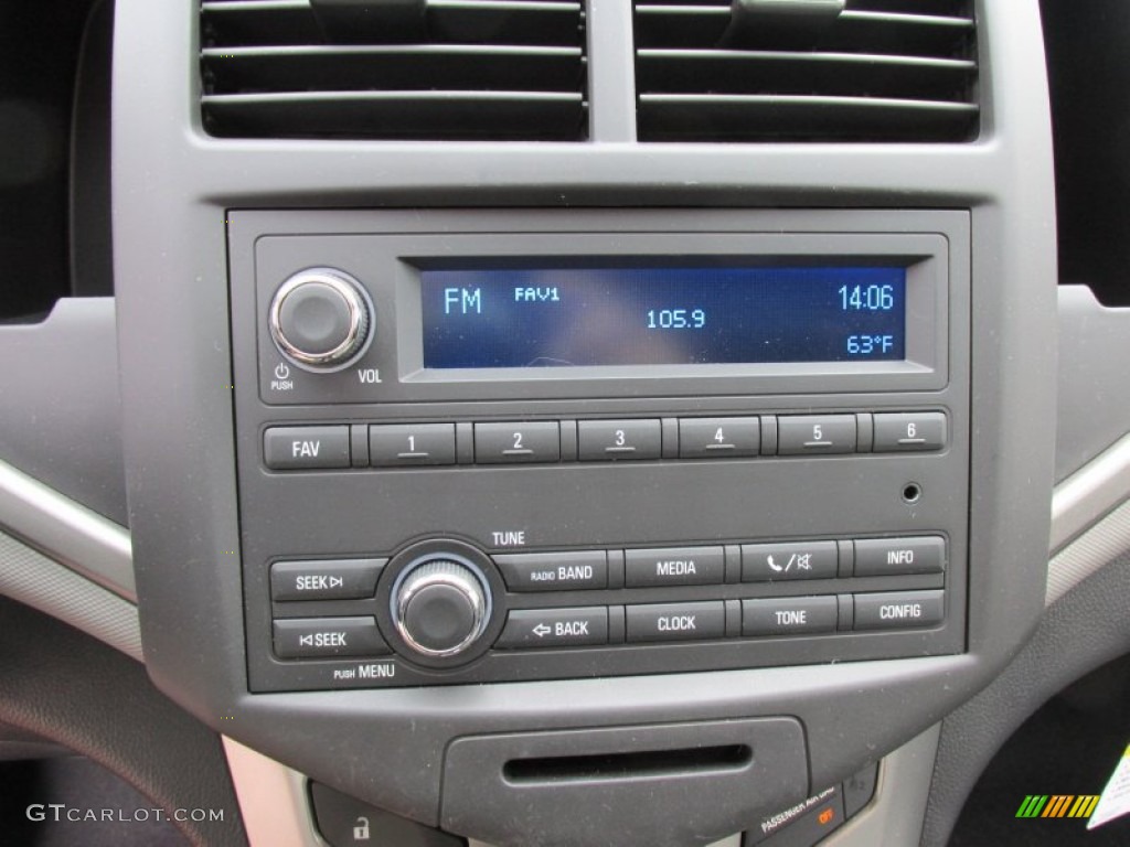 2015 Chevrolet Sonic LS Sedan Audio System Photo #98115791