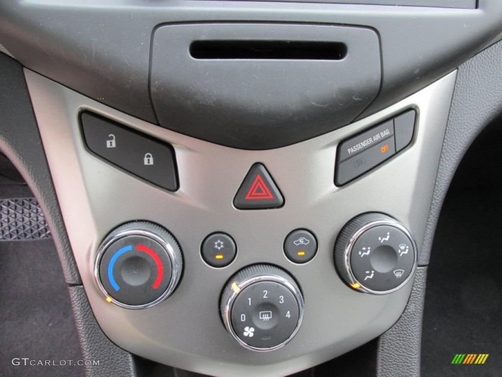 2015 Chevrolet Sonic LS Sedan Controls Photo #98115815