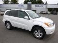 Super White - RAV4 4WD Photo No. 1