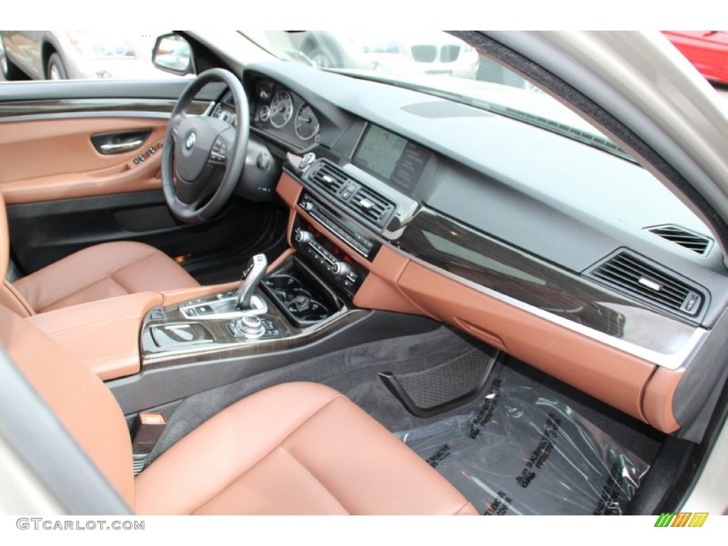 2012 BMW 5 Series 528i xDrive Sedan Dashboard Photos