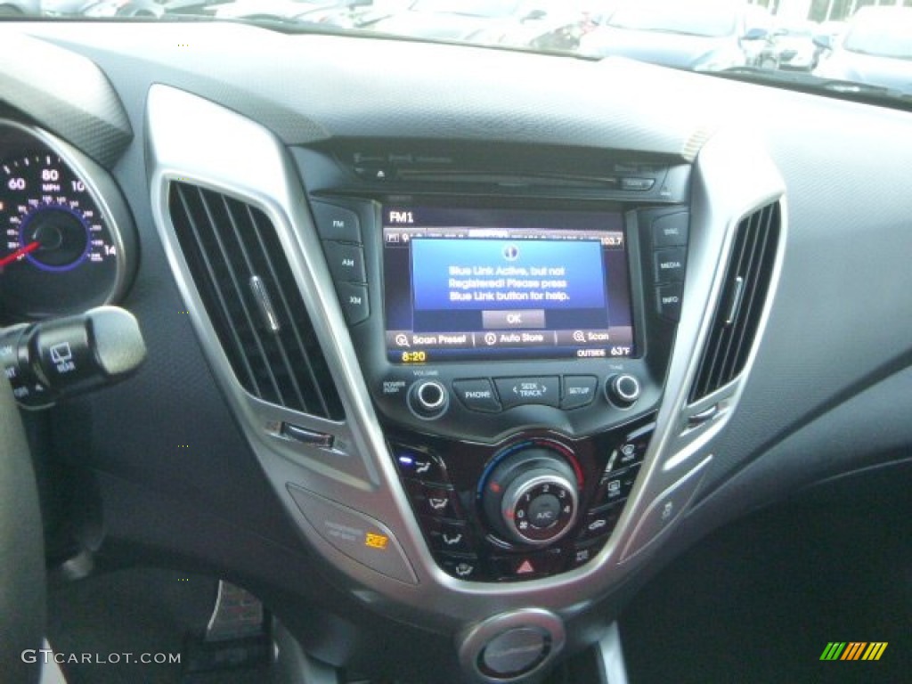 2015 Hyundai Veloster RE FLEX Controls Photo #98125769