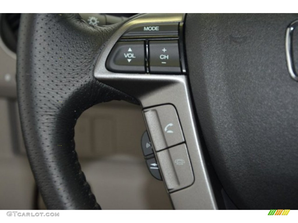 2015 Pilot EX-L - Taffeta White / Gray photo #15