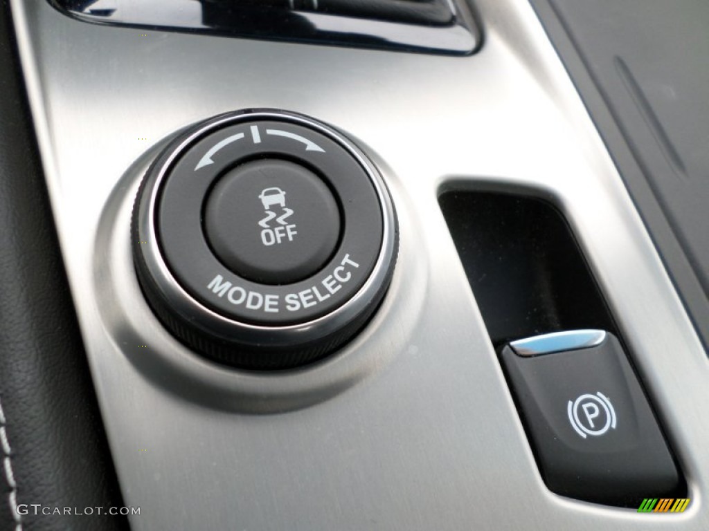 2014 Chevrolet Corvette Stingray Coupe Controls Photos