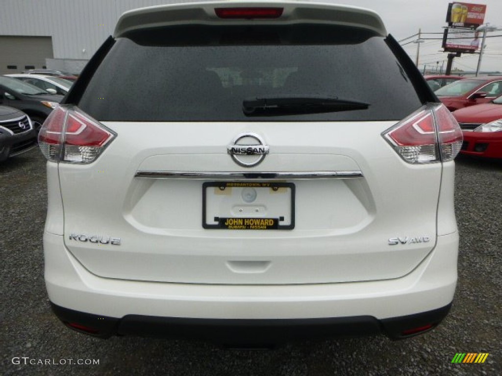 2015 Rogue SV AWD - Pearl White / Charcoal photo #4