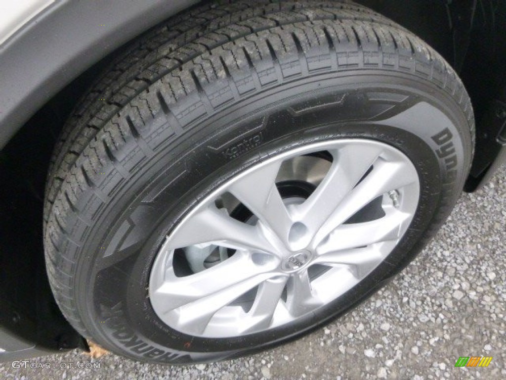 2015 Rogue SV AWD - Pearl White / Charcoal photo #10