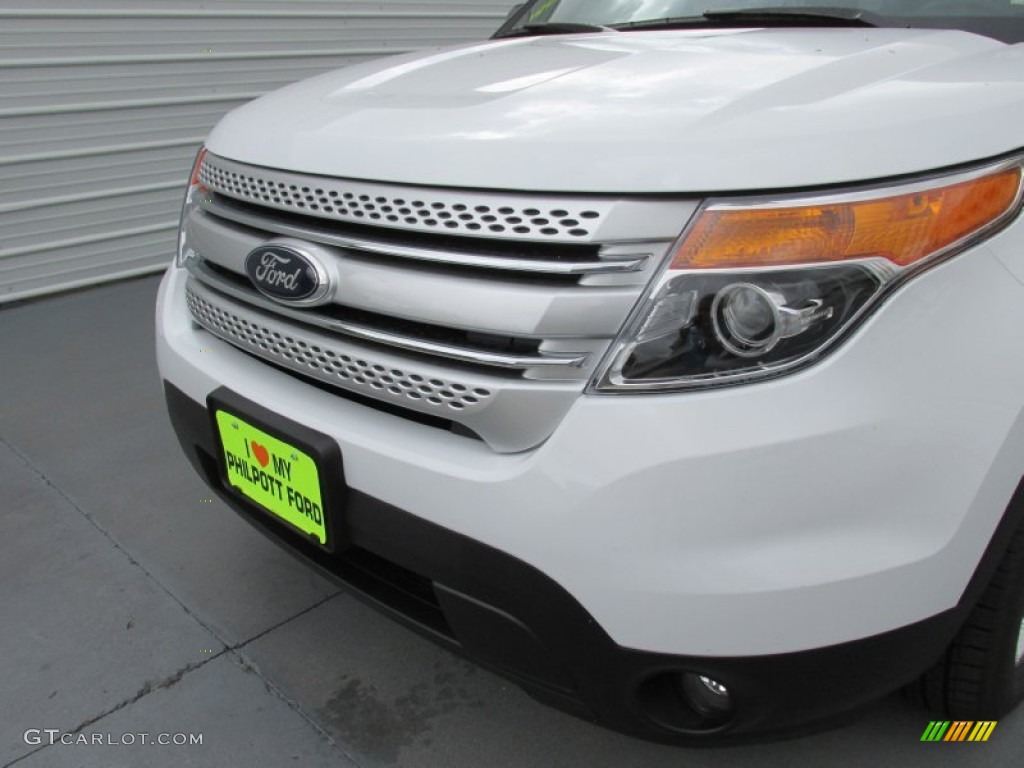 2015 Explorer XLT - Oxford White / Medium Light Stone photo #10