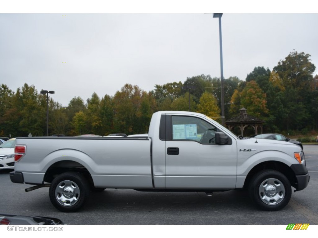 2009 F150 XL Regular Cab - Brilliant Silver Metallic / Stone/Medium Stone photo #2