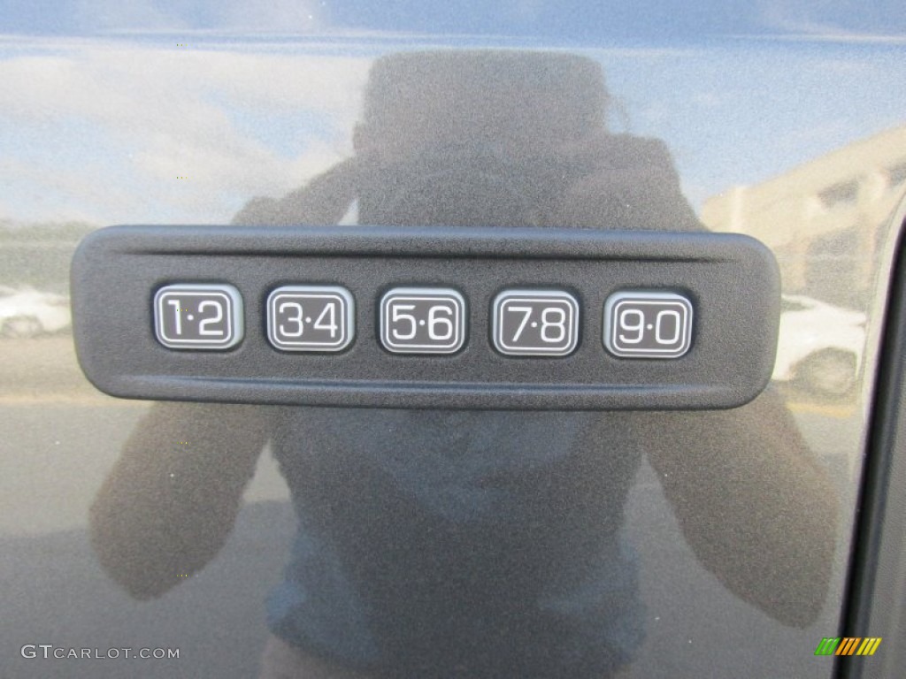 2015 F250 Super Duty XLT Crew Cab 4x4 - Magnetic / Steel photo #15
