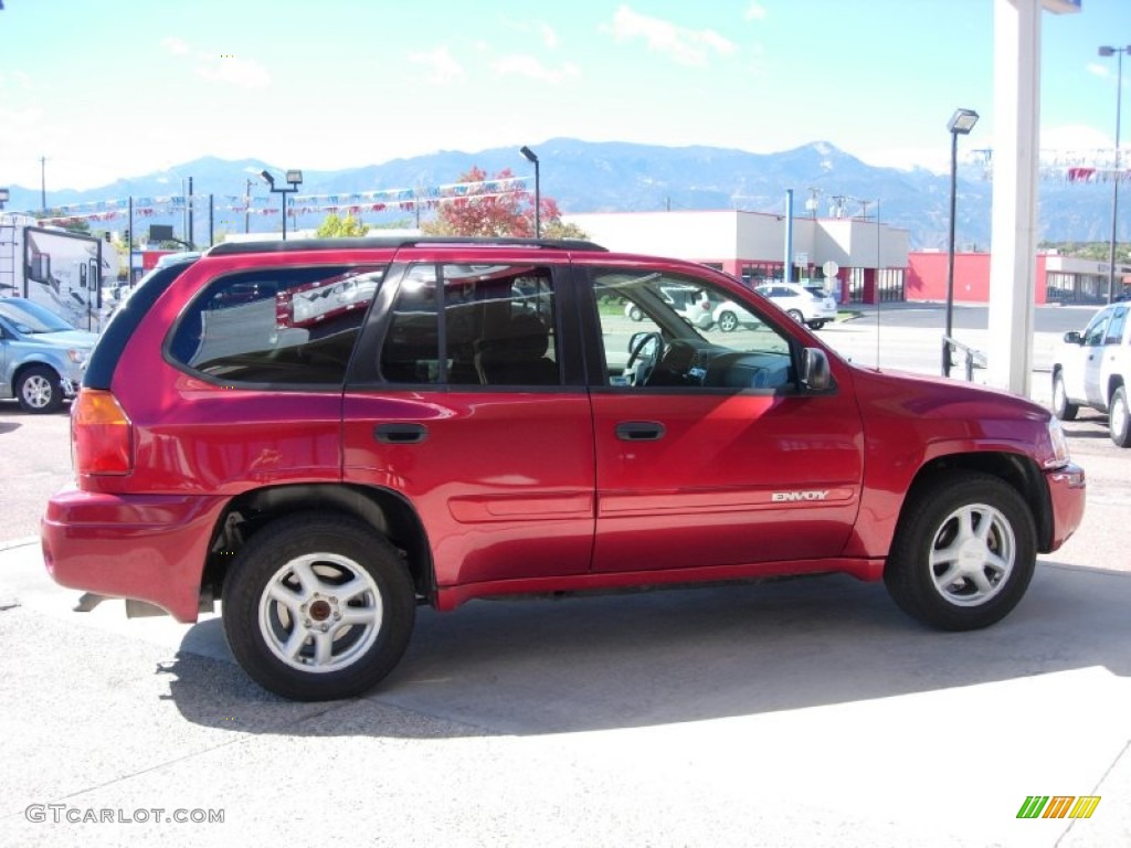 2004 Envoy SLE 4x4 - Magnetic Red Metallic / Medium Pewter photo #6