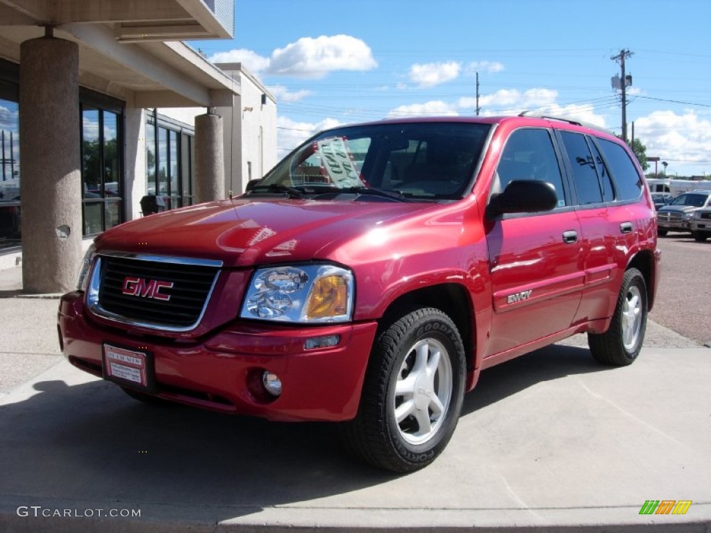 2004 Envoy SLE 4x4 - Magnetic Red Metallic / Medium Pewter photo #17