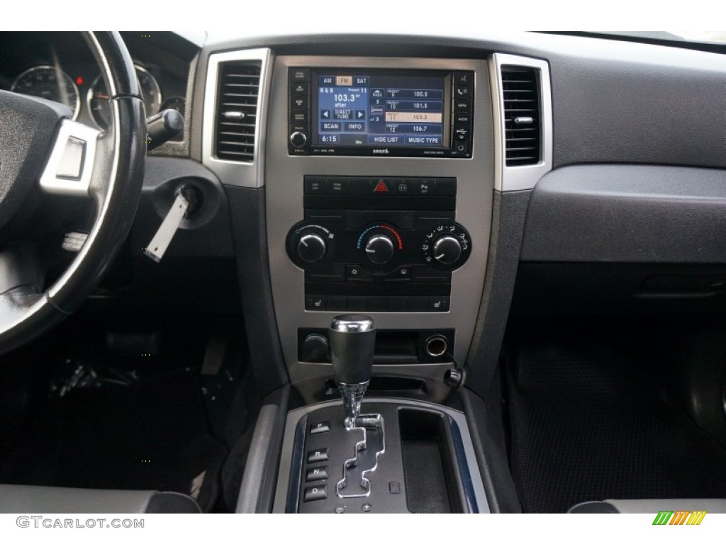 2008 Grand Cherokee Laredo - Olive Green Metallic / Dark Slate Gray photo #11