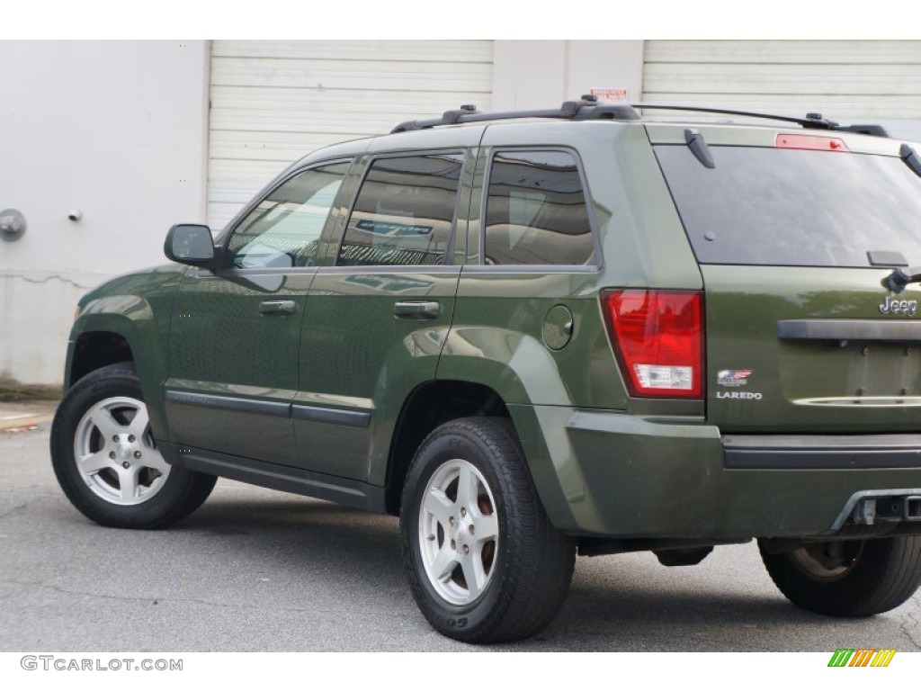 2008 Grand Cherokee Laredo - Olive Green Metallic / Dark Slate Gray photo #28