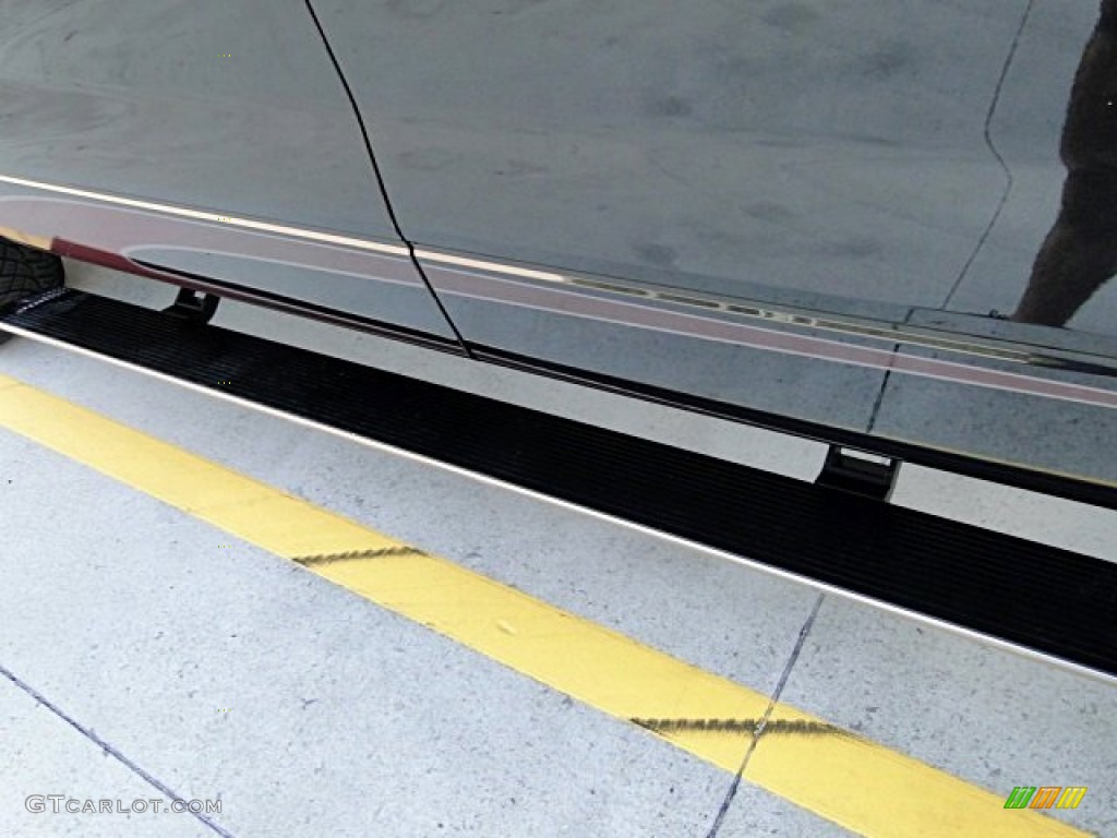 2010 F150 Harley-Davidson SuperCrew - Tuxedo Black / Harley Davidson Lava Red/Black photo #27