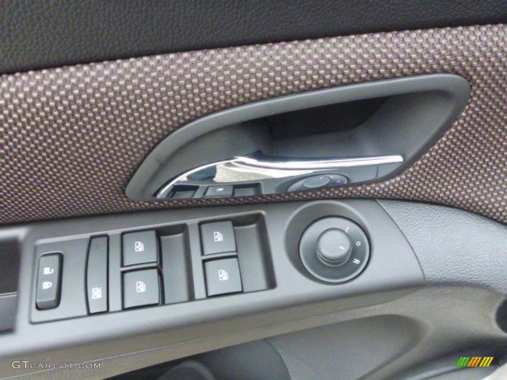 2015 Chevrolet Cruze LT Controls Photo #98168704