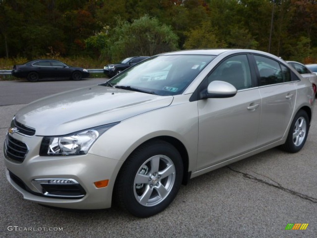 Champagne Silver Metallic 2015 Chevrolet Cruze LT Exterior Photo #98168880
