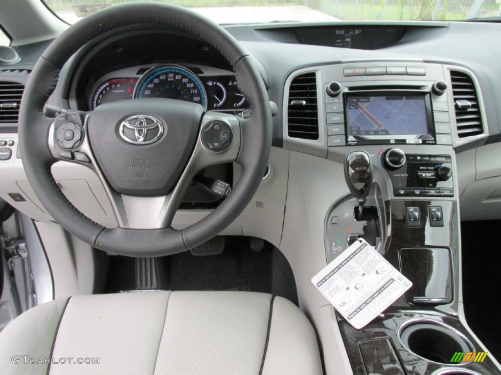 2015 Toyota Venza XLE V6 Light Gray Dashboard Photo #98176890