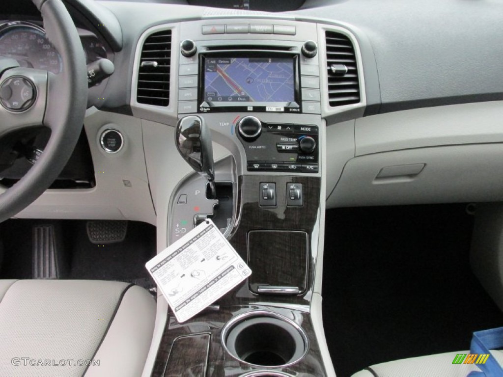 2015 Toyota Venza XLE V6 Controls Photo #98176908