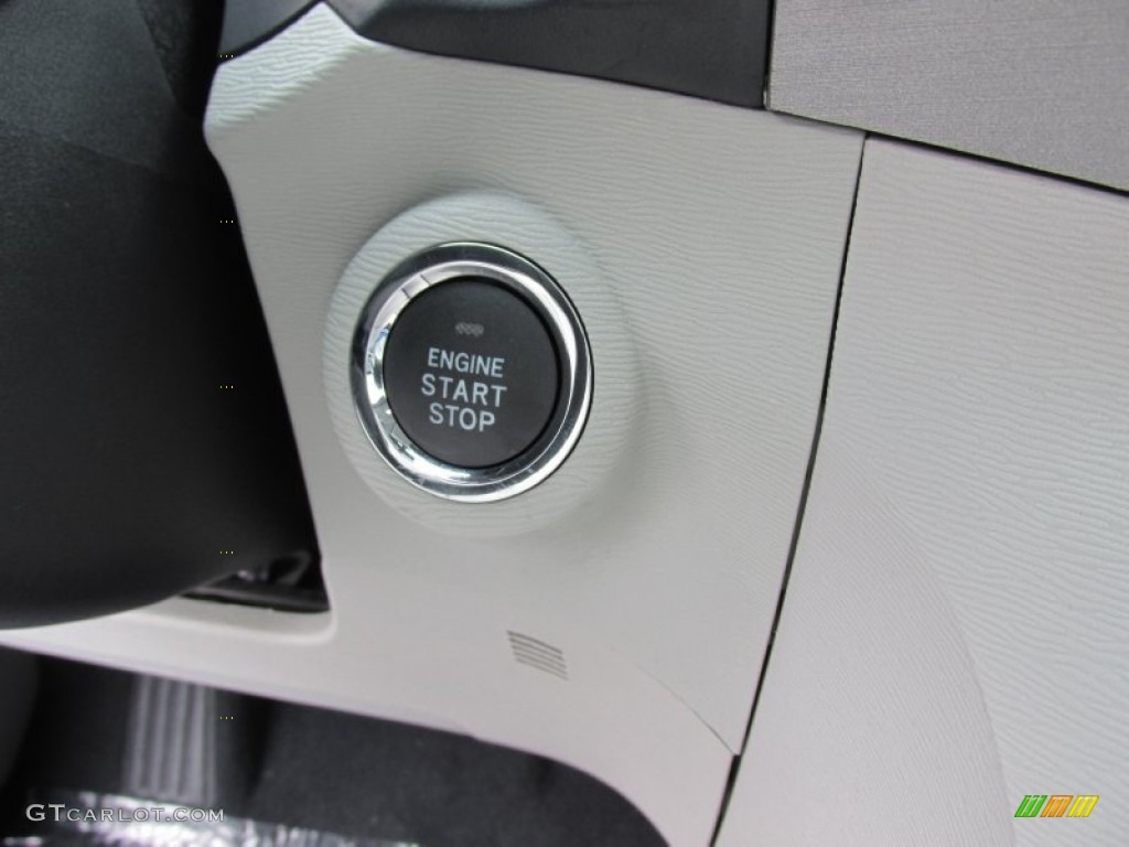 2015 Toyota Venza XLE V6 Controls Photo #98176984