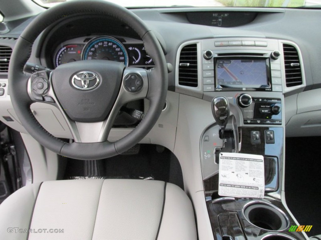 2015 Toyota Venza XLE V6 Light Gray Dashboard Photo #98177463