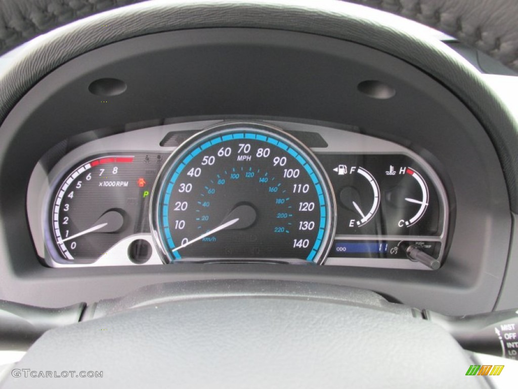 2015 Toyota Venza XLE V6 Gauges Photos