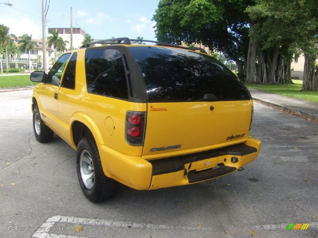 2003 Blazer LS - Yellow / Graphite photo #3