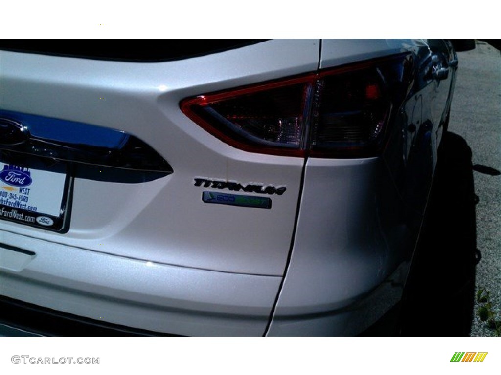 2015 Escape Titanium - White Platinum Metallic Tri-Coat / Charcoal Black photo #49