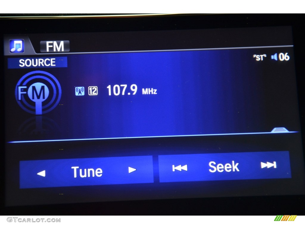 2015 Honda Civic EX Sedan Audio System Photos