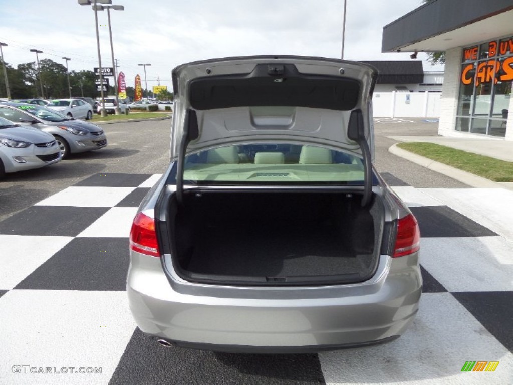 2014 Volkswagen Passat 1.8T SE Trunk Photos