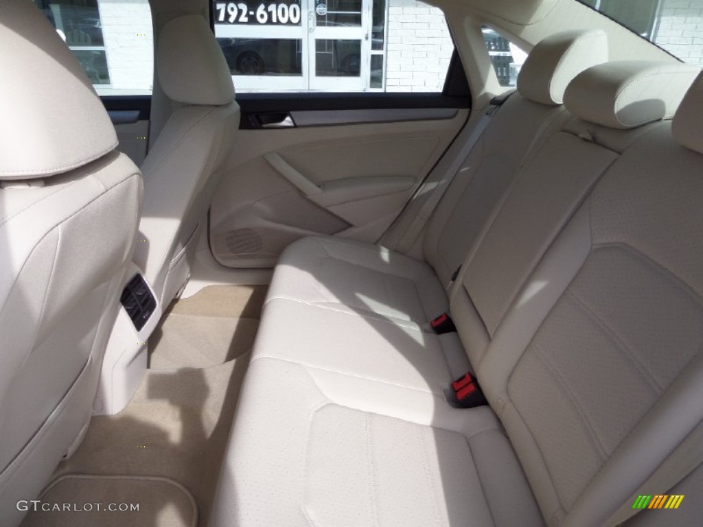 Cornsilk Beige Interior 2014 Volkswagen Passat 1.8T SE Photo #98188890