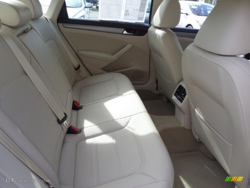 2014 Volkswagen Passat 1.8T SE Rear Seat Photo #98188938