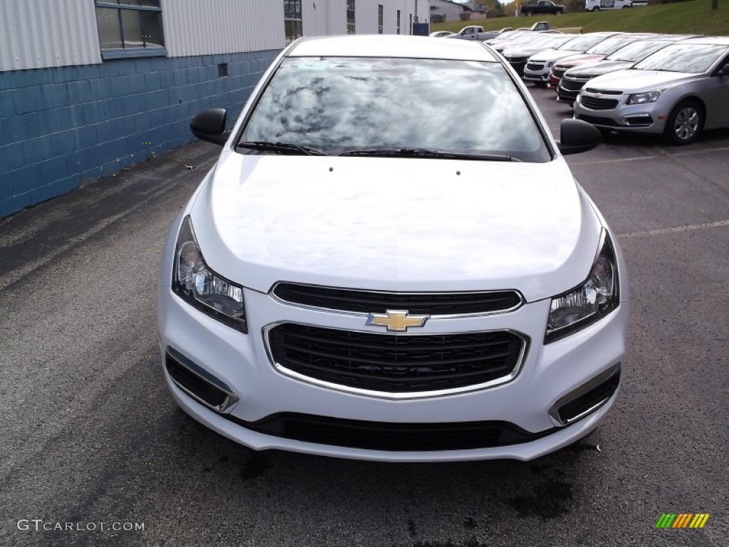 2015 Cruze LS - Summit White / Jet Black/Medium Titanium photo #4