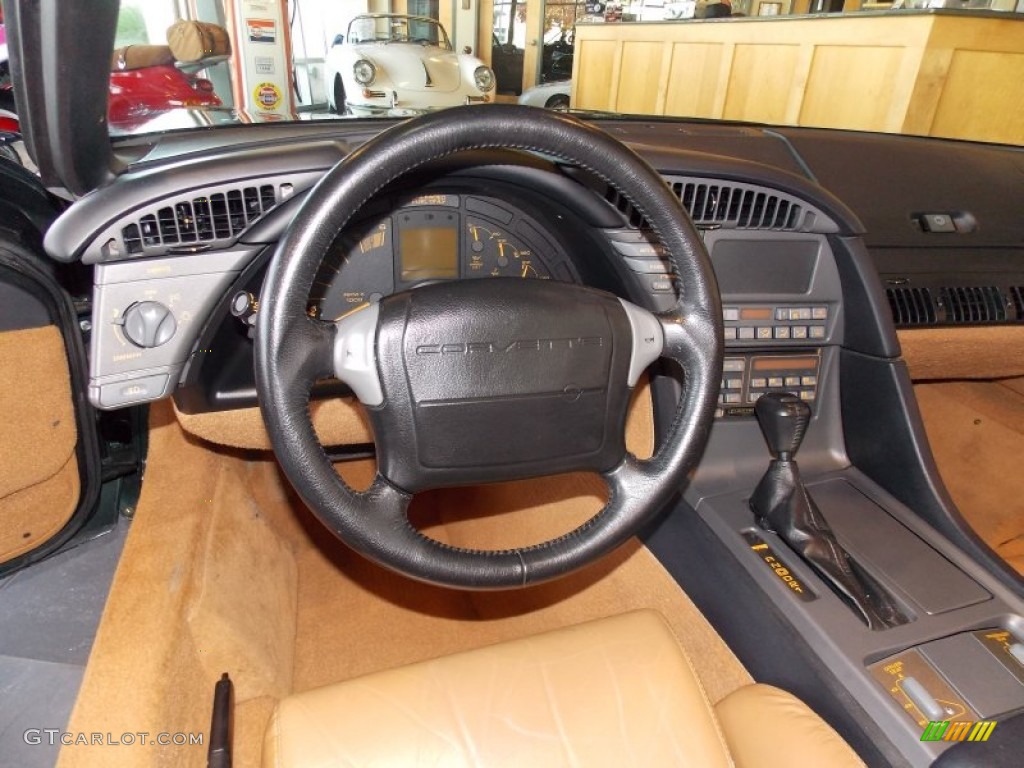 1991 Corvette Convertible - Polo Green Metallic / Saddle photo #7