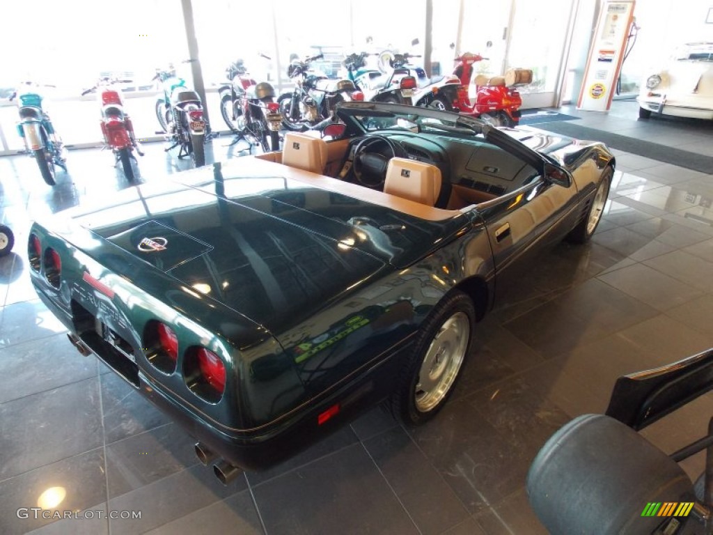 1991 Corvette Convertible - Polo Green Metallic / Saddle photo #11