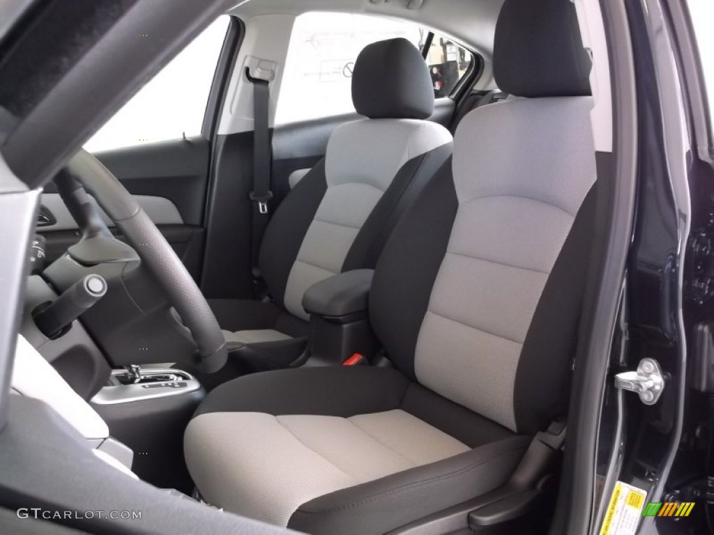 2015 Chevrolet Cruze LS Front Seat Photo #98190807