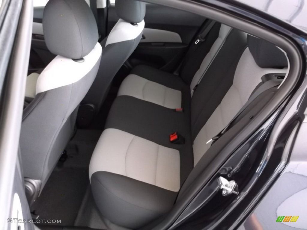 2015 Chevrolet Cruze LS Rear Seat Photo #98190828