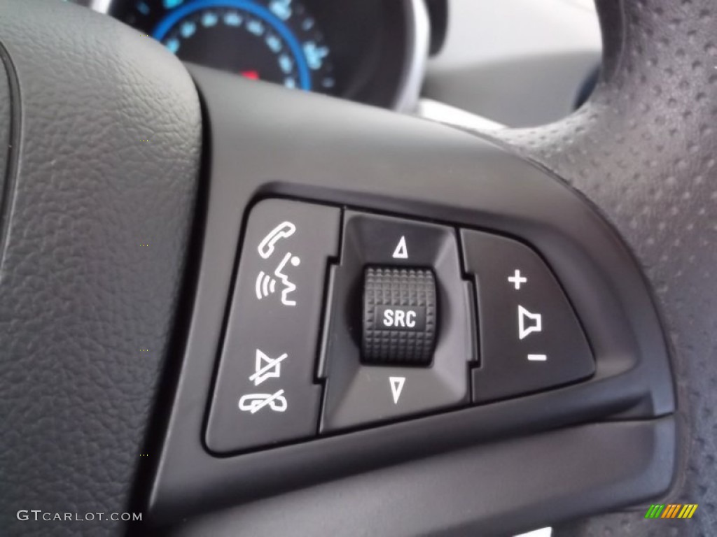 2015 Chevrolet Cruze LS Controls Photo #98190927