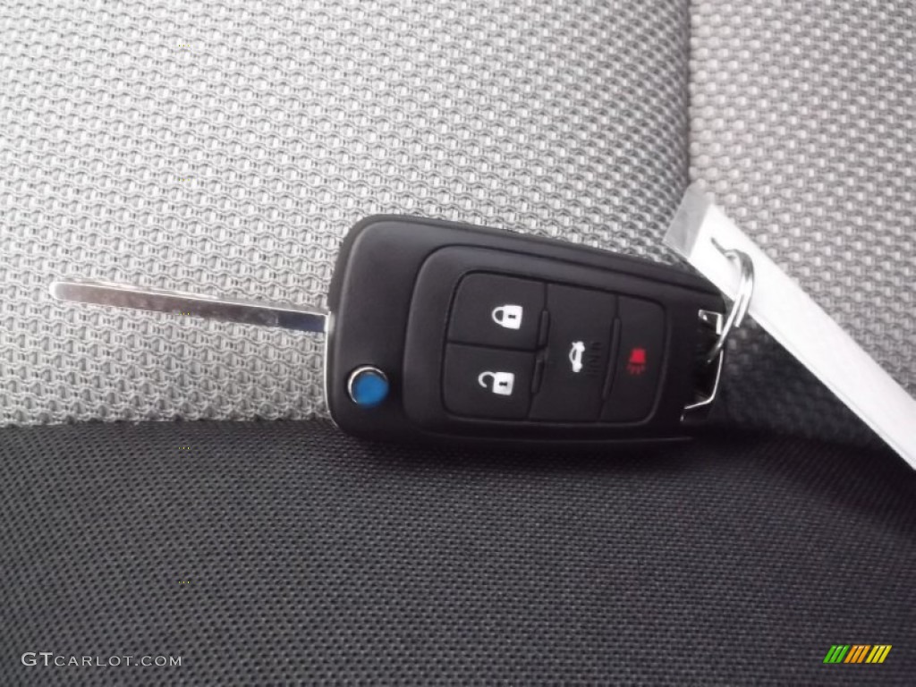 2015 Chevrolet Cruze LS Keys Photos