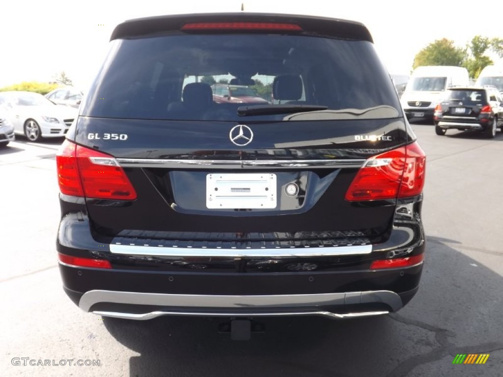 2015 GL 350 BlueTEC 4Matic - Obsidian Black Metallic / Black photo #4