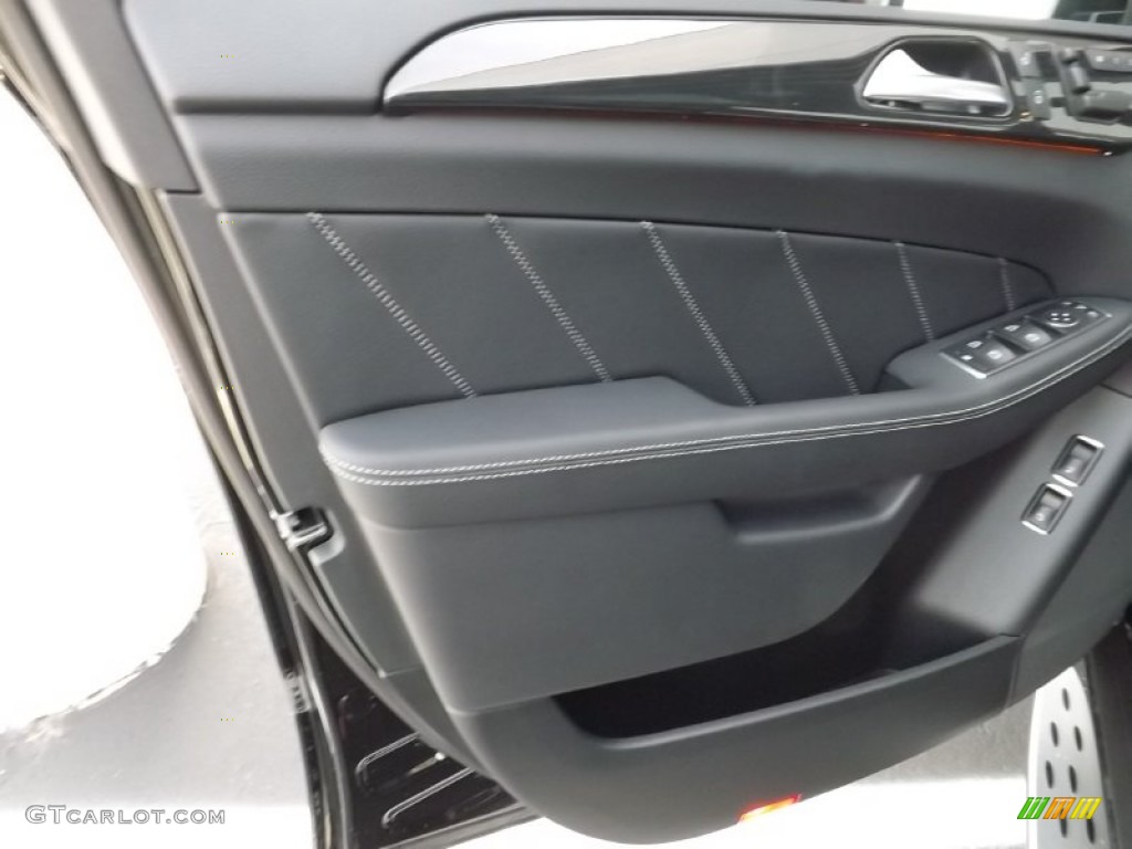 2015 GL 350 BlueTEC 4Matic - Obsidian Black Metallic / Black photo #9