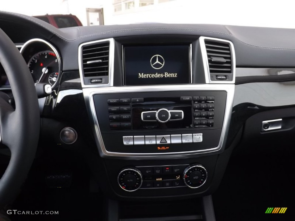 2015 Mercedes-Benz GL 350 BlueTEC 4Matic Controls Photo #98192319