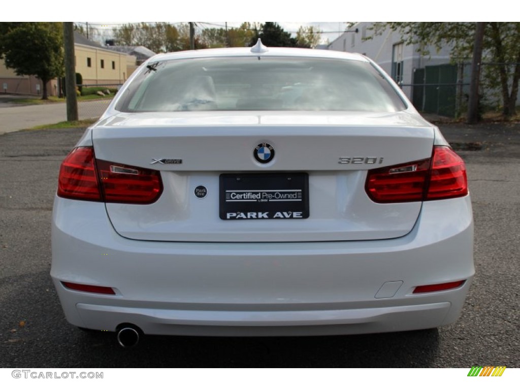 2014 3 Series 320i xDrive Sedan - Mineral White Metallic / Black photo #3