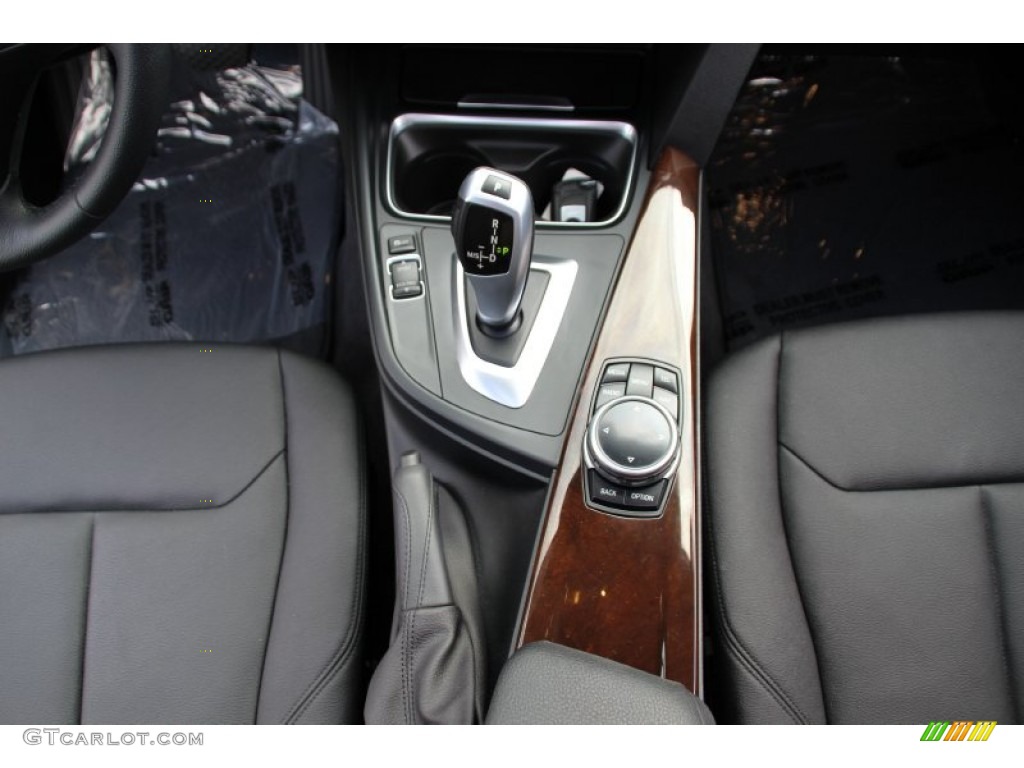 2014 3 Series 320i xDrive Sedan - Mineral White Metallic / Black photo #17
